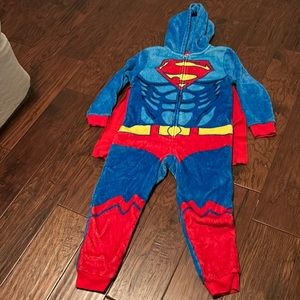 Superman Onesie Zip Up Pajamas.  Size 5